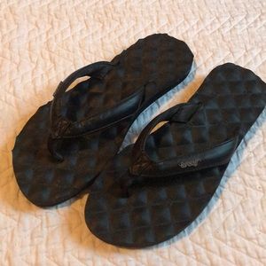 REEF Foam Flip-flops